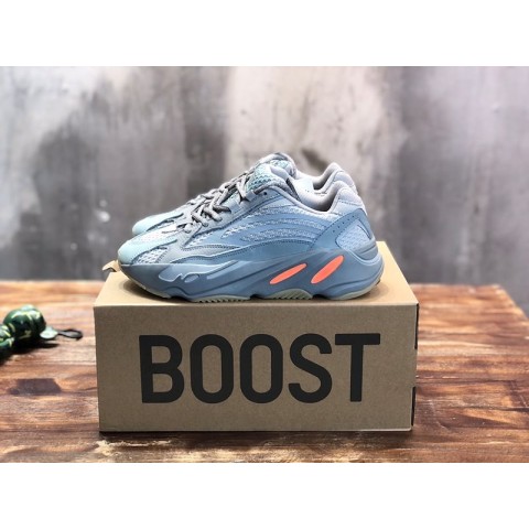 아디다스 이지부스터 Adidas Yeezy 700