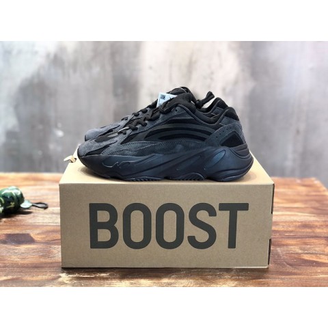 아디다스 이지부스터 Adidas Yeezy 700