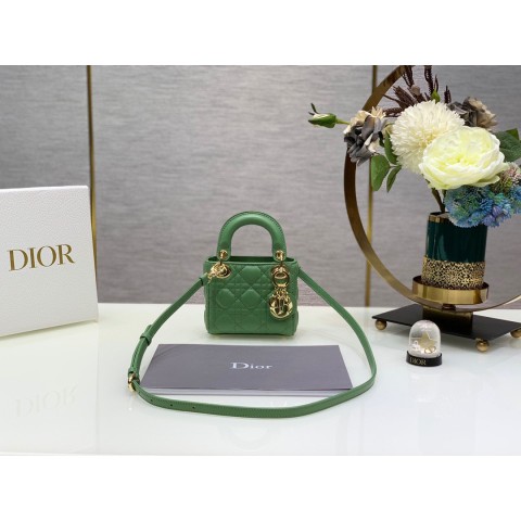 디올 Lady Dior 마이크로 백 / 아보카도그린 [매장가540만원대]