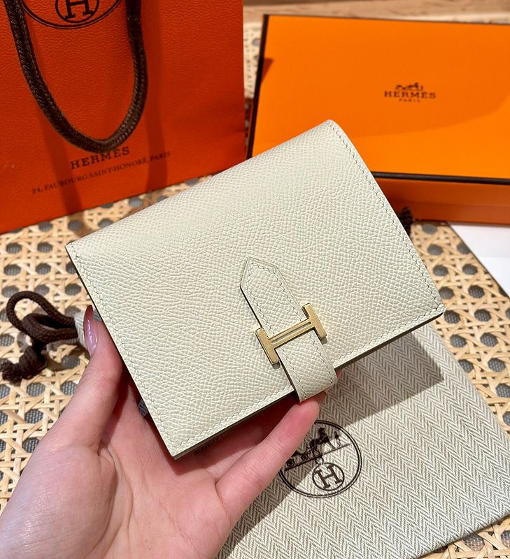 [하이엔드급] Hermes 에르메스 베안 컴팩트 지갑 Bearn Compact Wallet / CK10 밀크쉐이크 CRAIE 엡솜 금장